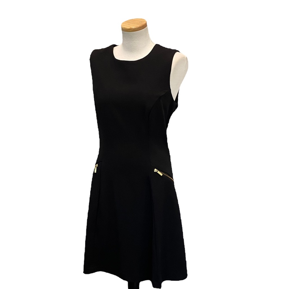 Sharagano Black Sleeveless Sheath Mini Dress